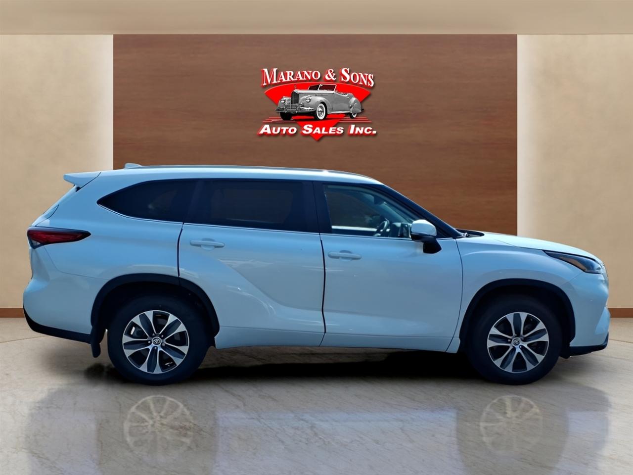 Toyota Highlander Platinum AWD (Natl) 2023