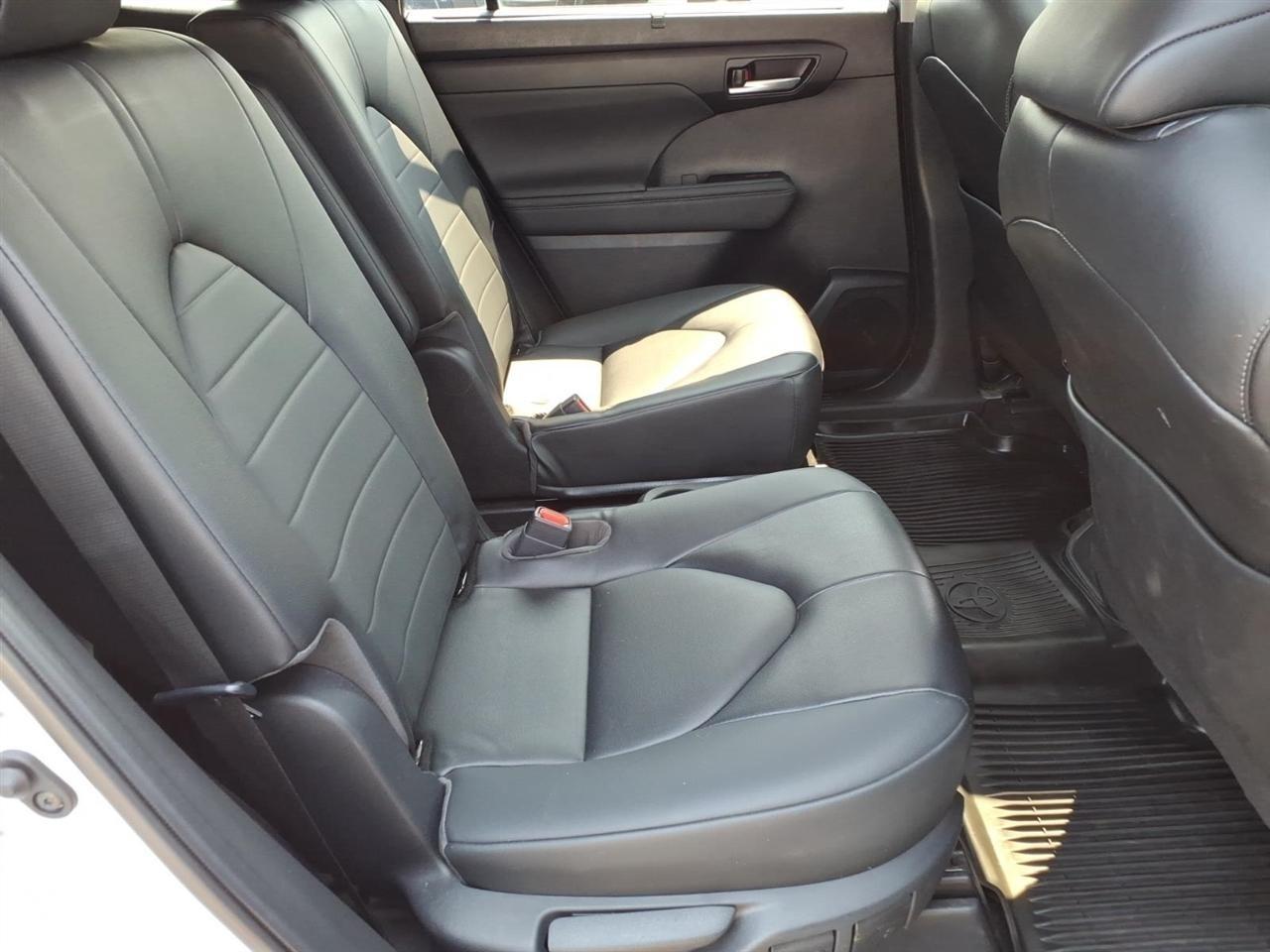 Toyota Highlander Platinum AWD (Natl) 2023