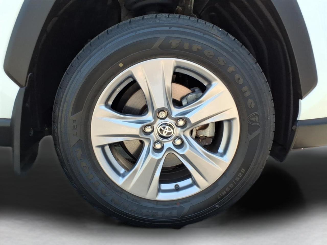 Toyota RAV4 Hybrid XLE AWD (Natl) 2023