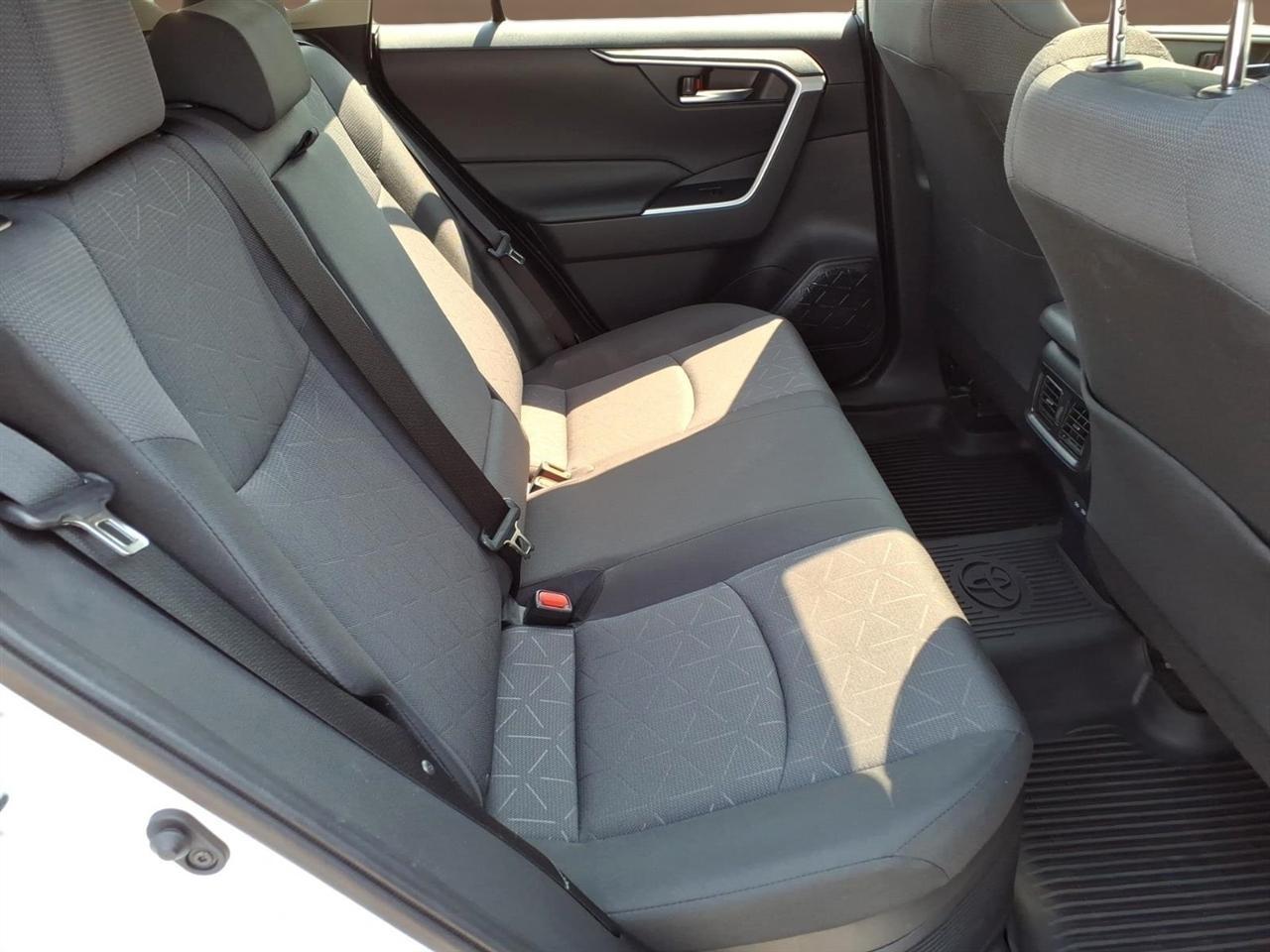 Toyota RAV4 Hybrid XLE AWD (Natl) 2023