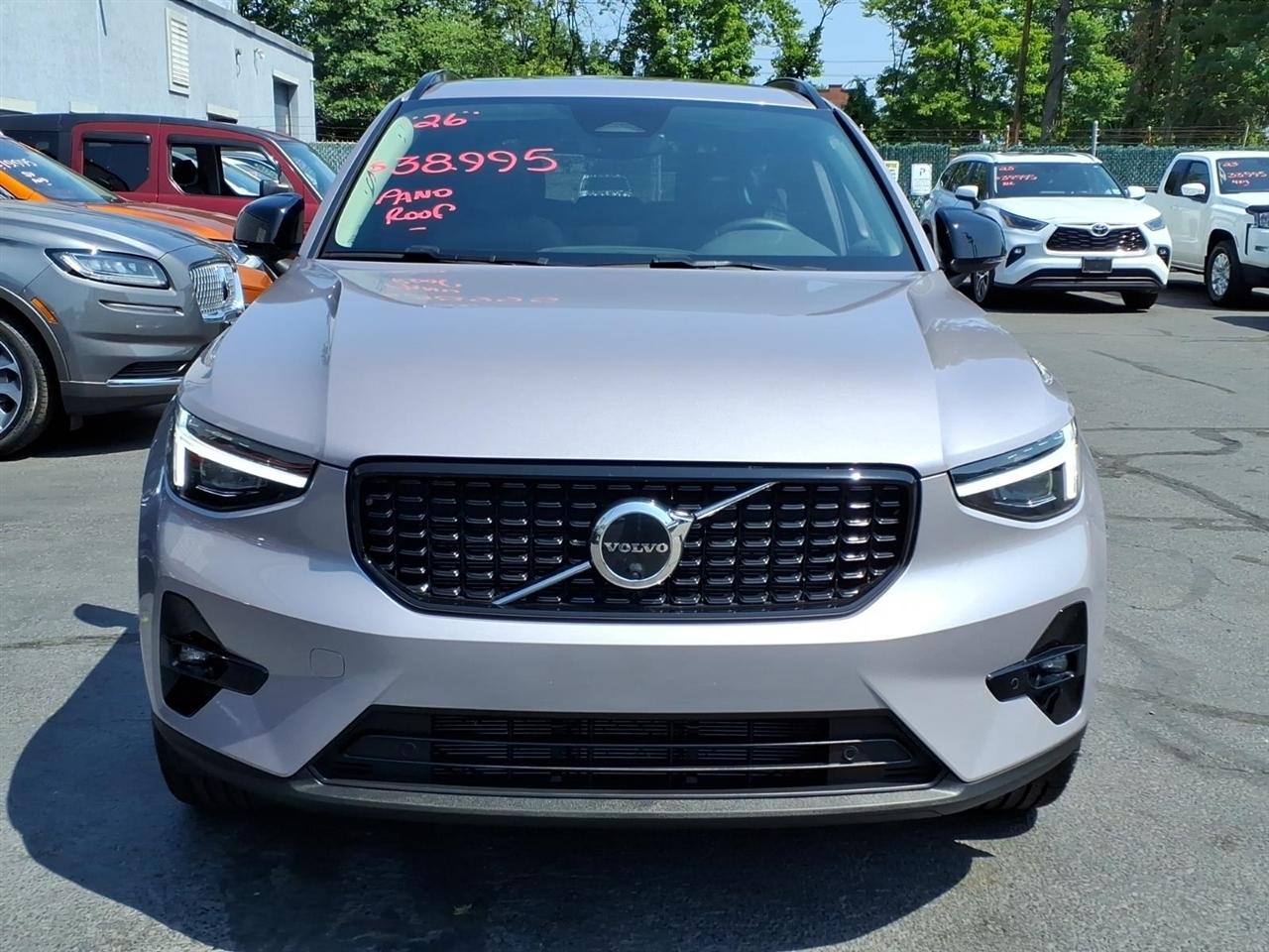 Volvo XC40 B5 AWD Plus 2026
