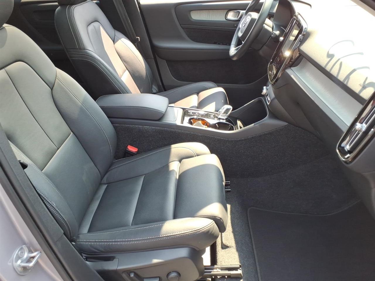 Volvo XC40 B5 AWD Plus 2026