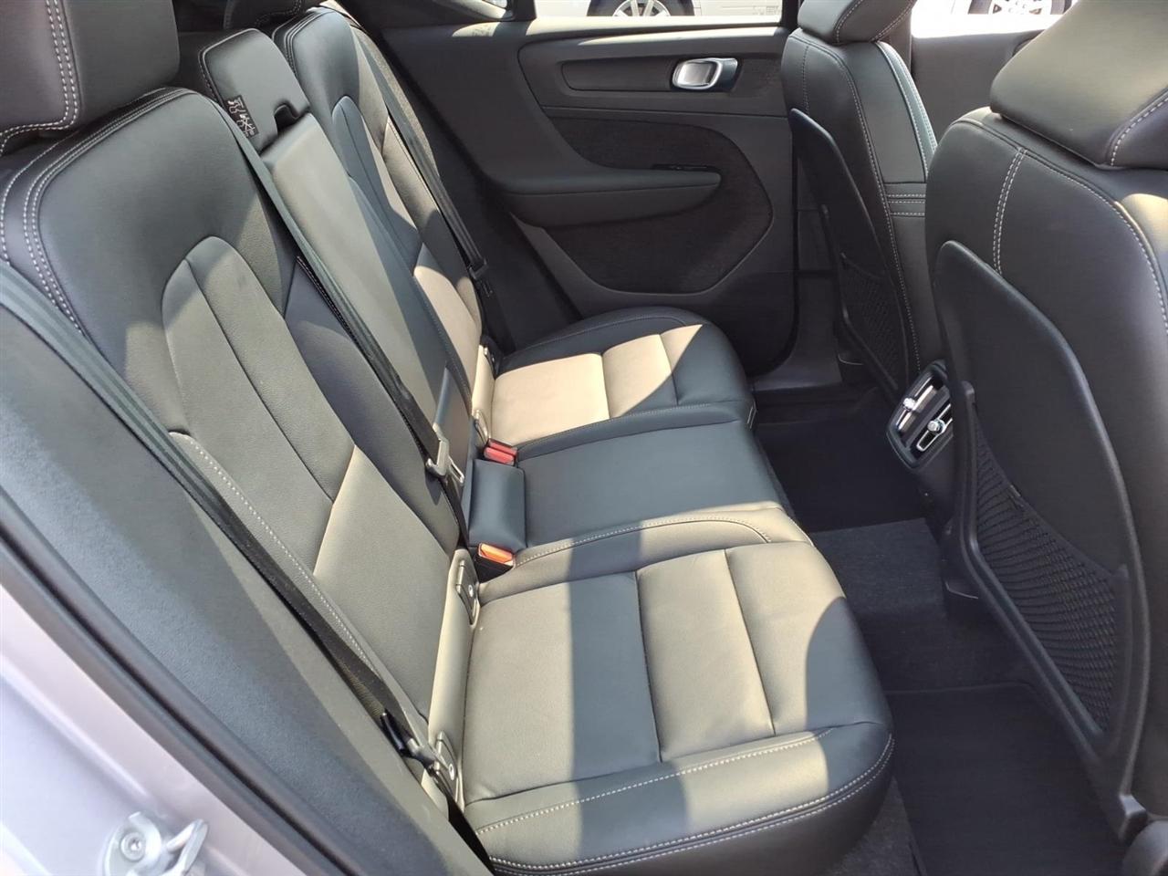Volvo XC40 B5 AWD Plus 2026