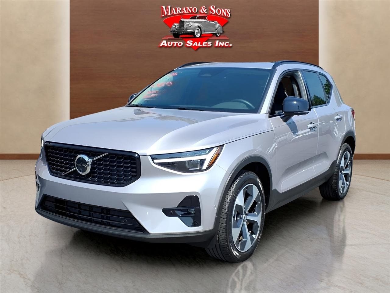 2026 Volvo XC40 B5 AWD Plus