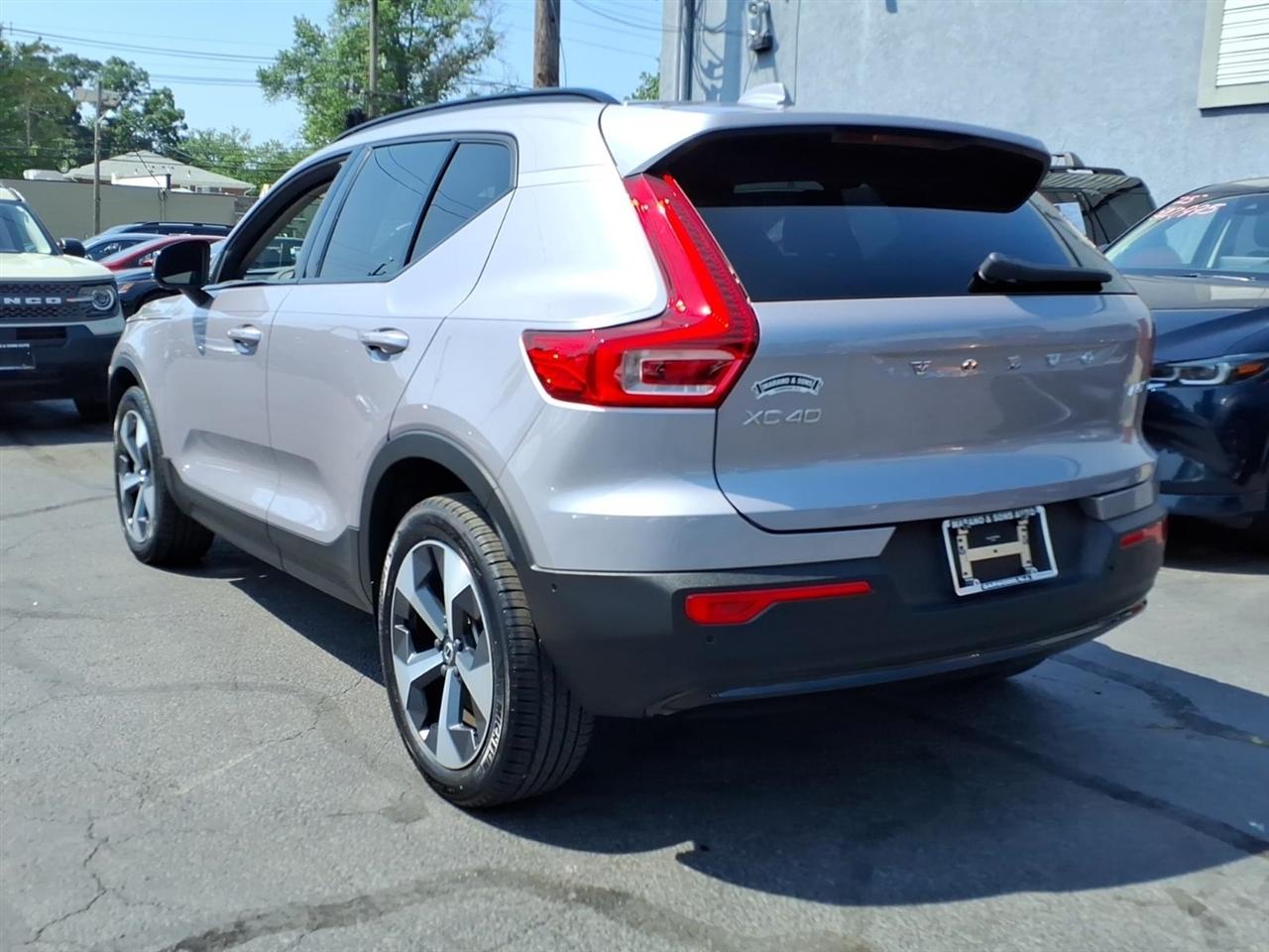 Volvo XC40 B5 AWD Plus 2026