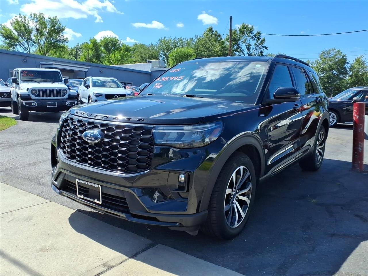2025 Ford Explorer ST-Line 4WD