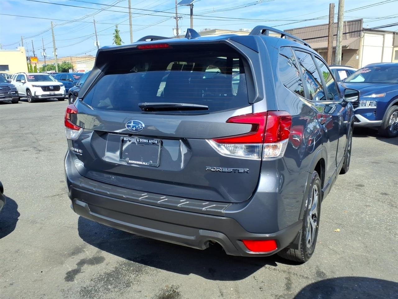 Subaru Forester Premium AWD 2024