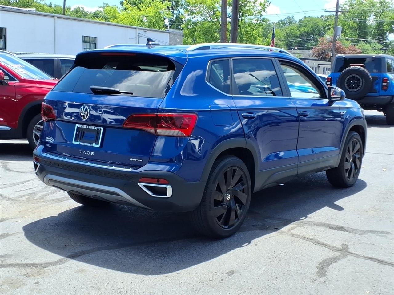 Volkswagen Taos SEL 4MOTION 2024