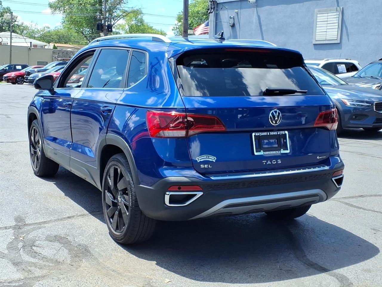 Volkswagen Taos SEL 4MOTION 2024
