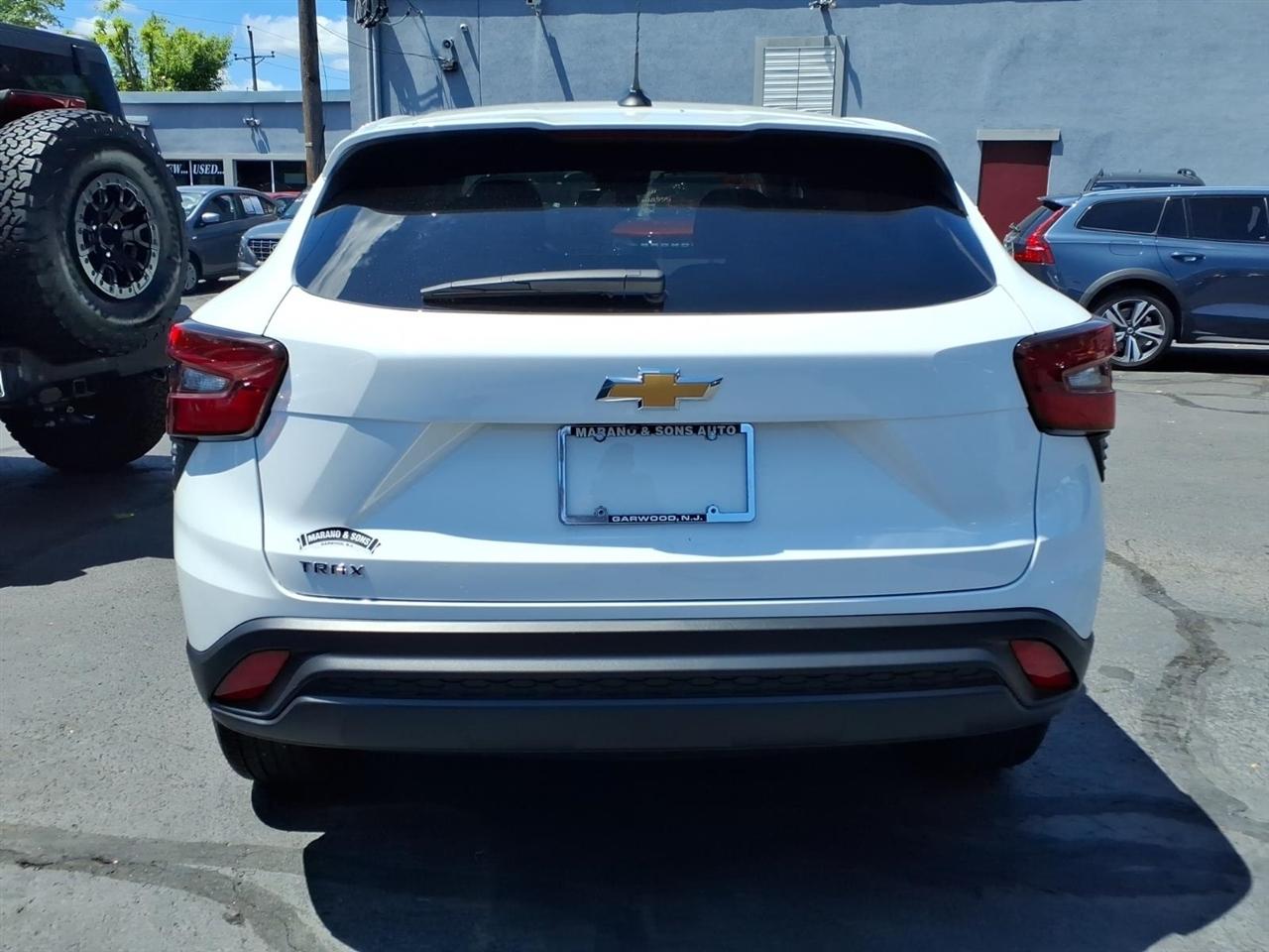 Chevrolet Trax FWD 4dr LS 2024