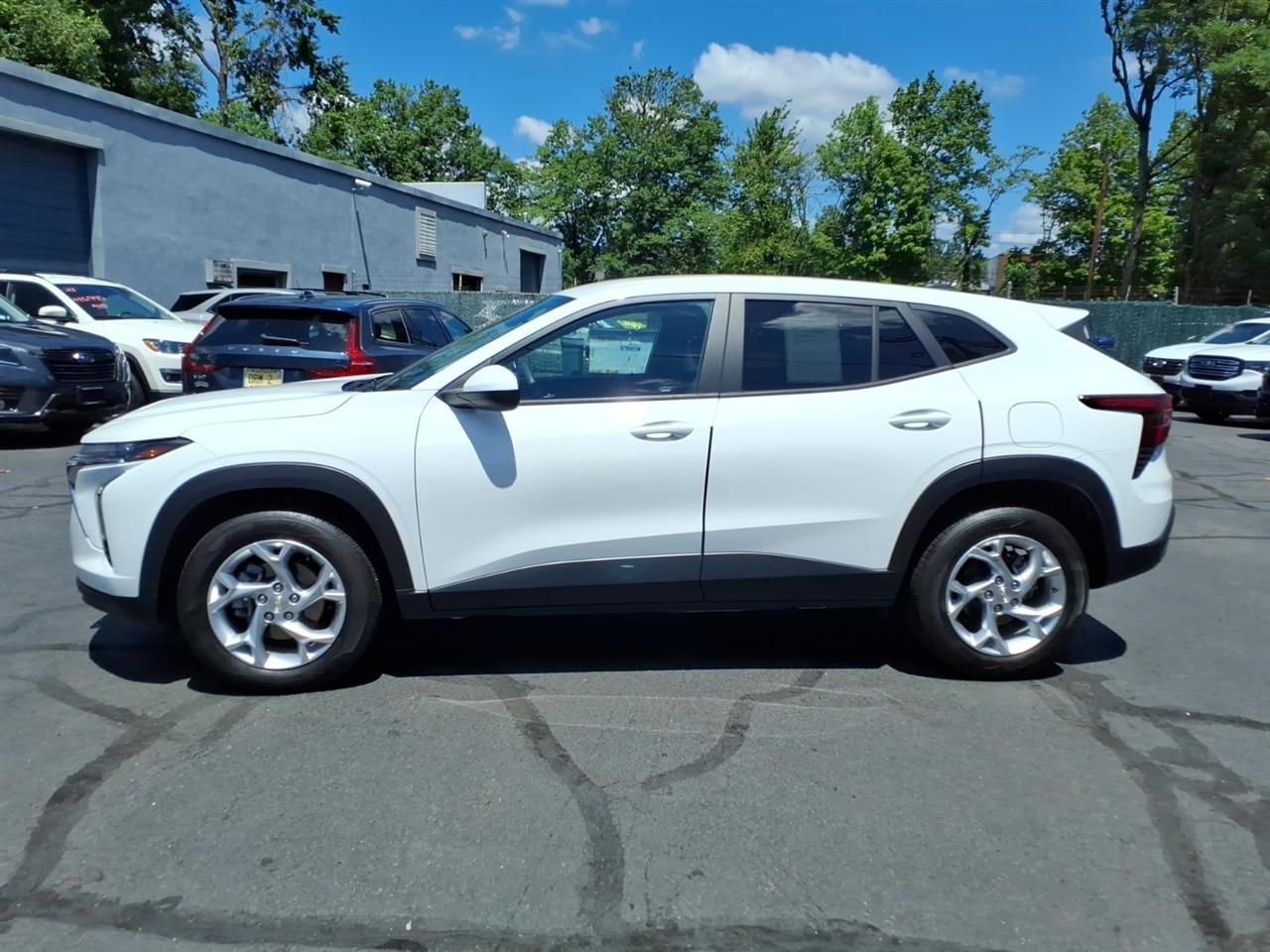 Chevrolet Trax FWD 4dr LS 2024