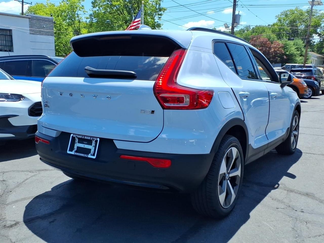 Volvo XC40 B5 AWD Plus 2026