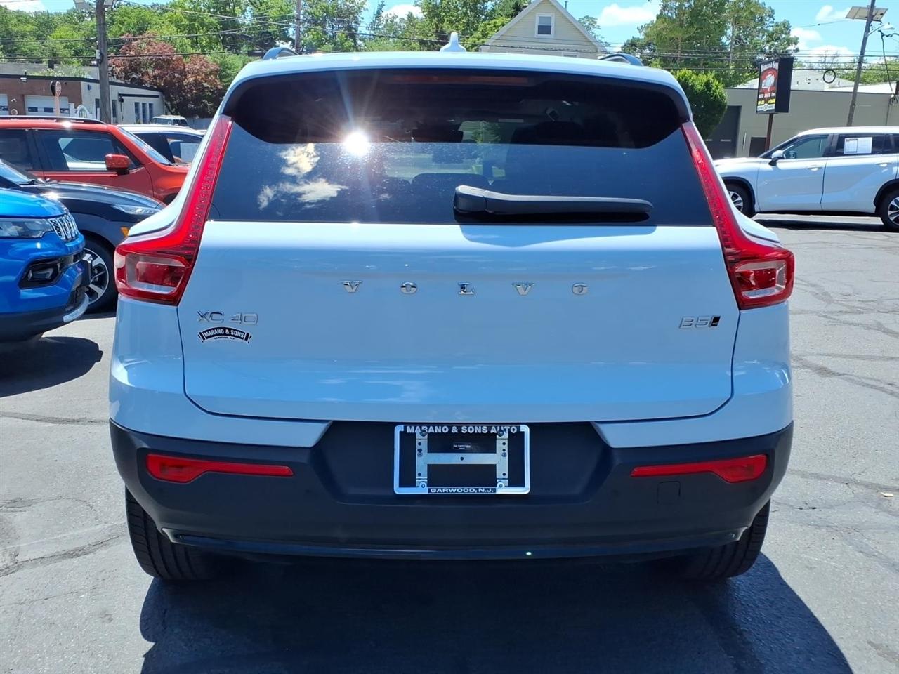 Volvo XC40 B5 AWD Plus 2026