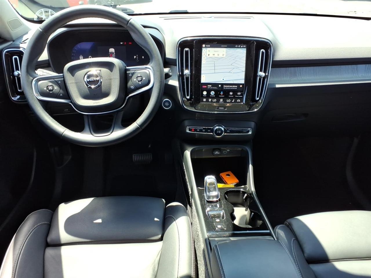 Volvo XC40 B5 AWD Plus 2026