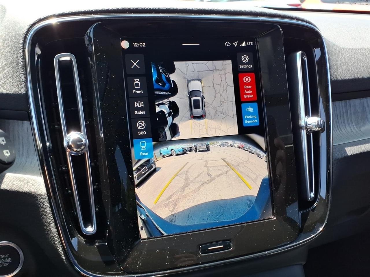 Volvo XC40 B5 AWD Plus 2026