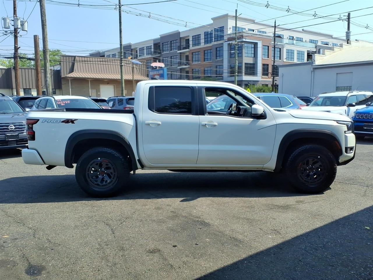 Nissan Frontier Crew Cab 4x4 PRO-4X 2026