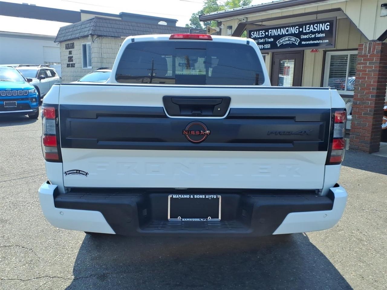 Nissan Frontier Crew Cab 4x4 PRO-4X 2026