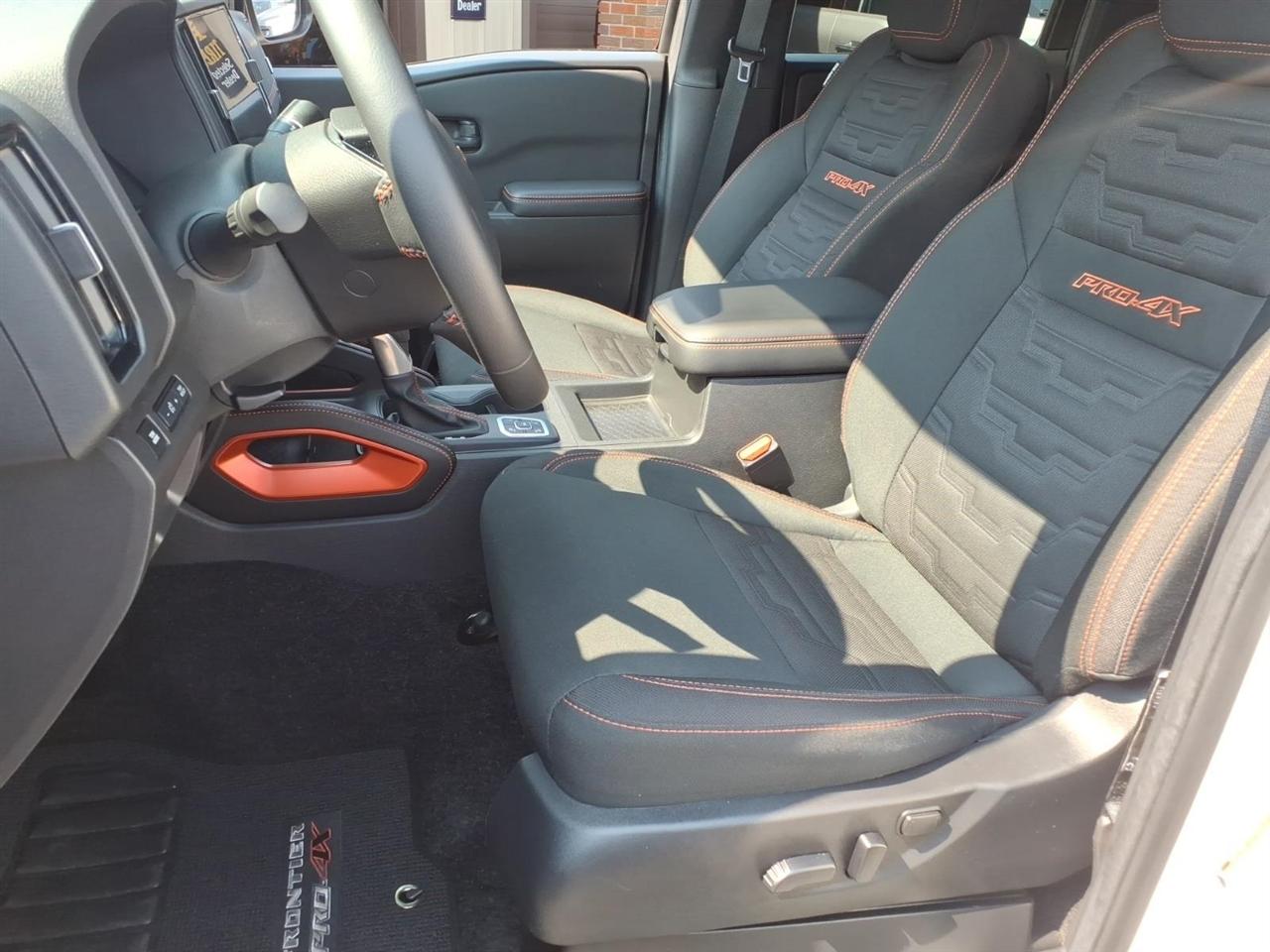 Nissan Frontier Crew Cab 4x4 PRO-4X 2026