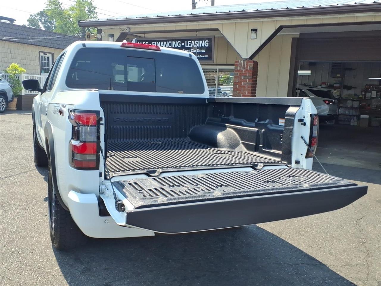 Nissan Frontier Crew Cab 4x4 PRO-4X 2026