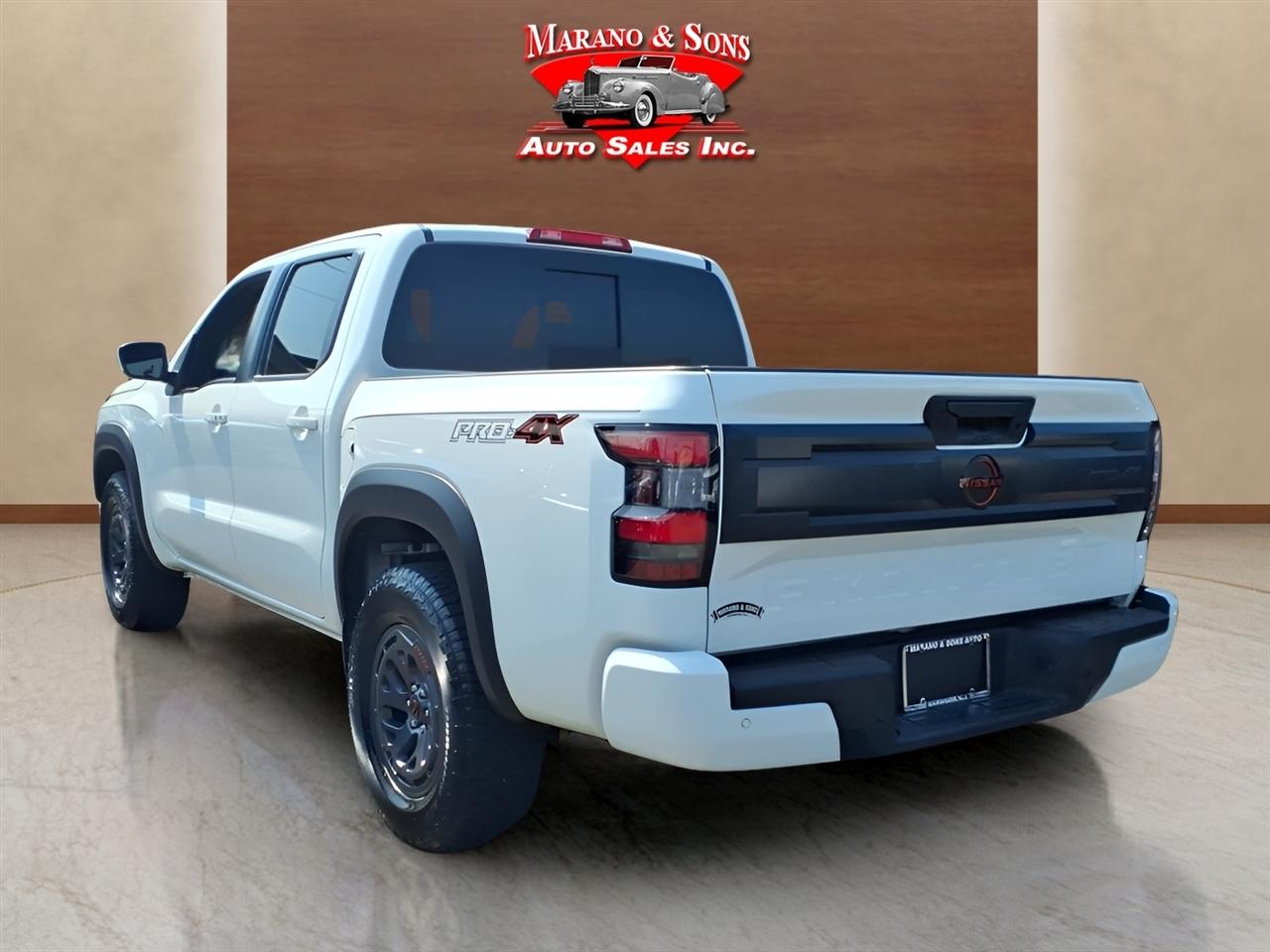 Nissan Frontier Crew Cab 4x4 PRO-4X 2026