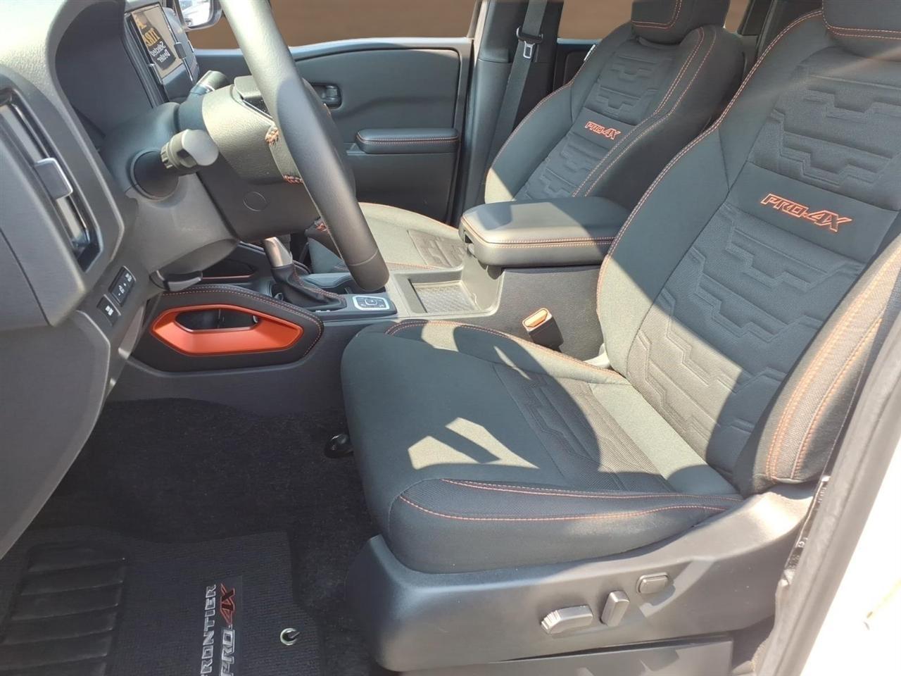 Nissan Frontier Crew Cab 4x4 PRO-4X 2026