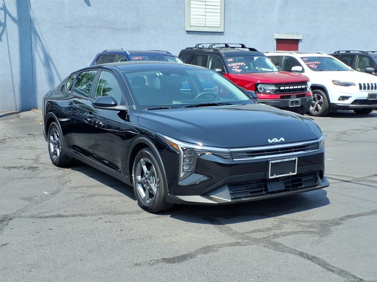 Kia K4 LXS FWD 2025