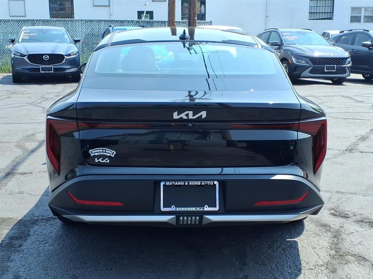 Kia K4 LXS FWD 2025