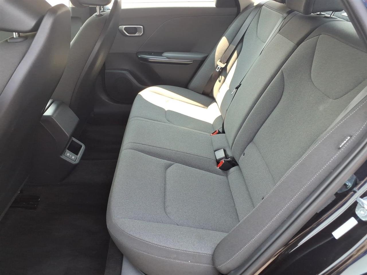 Kia K4 LXS FWD 2025