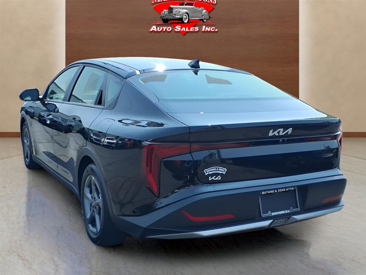 Kia K4 LXS FWD 2025