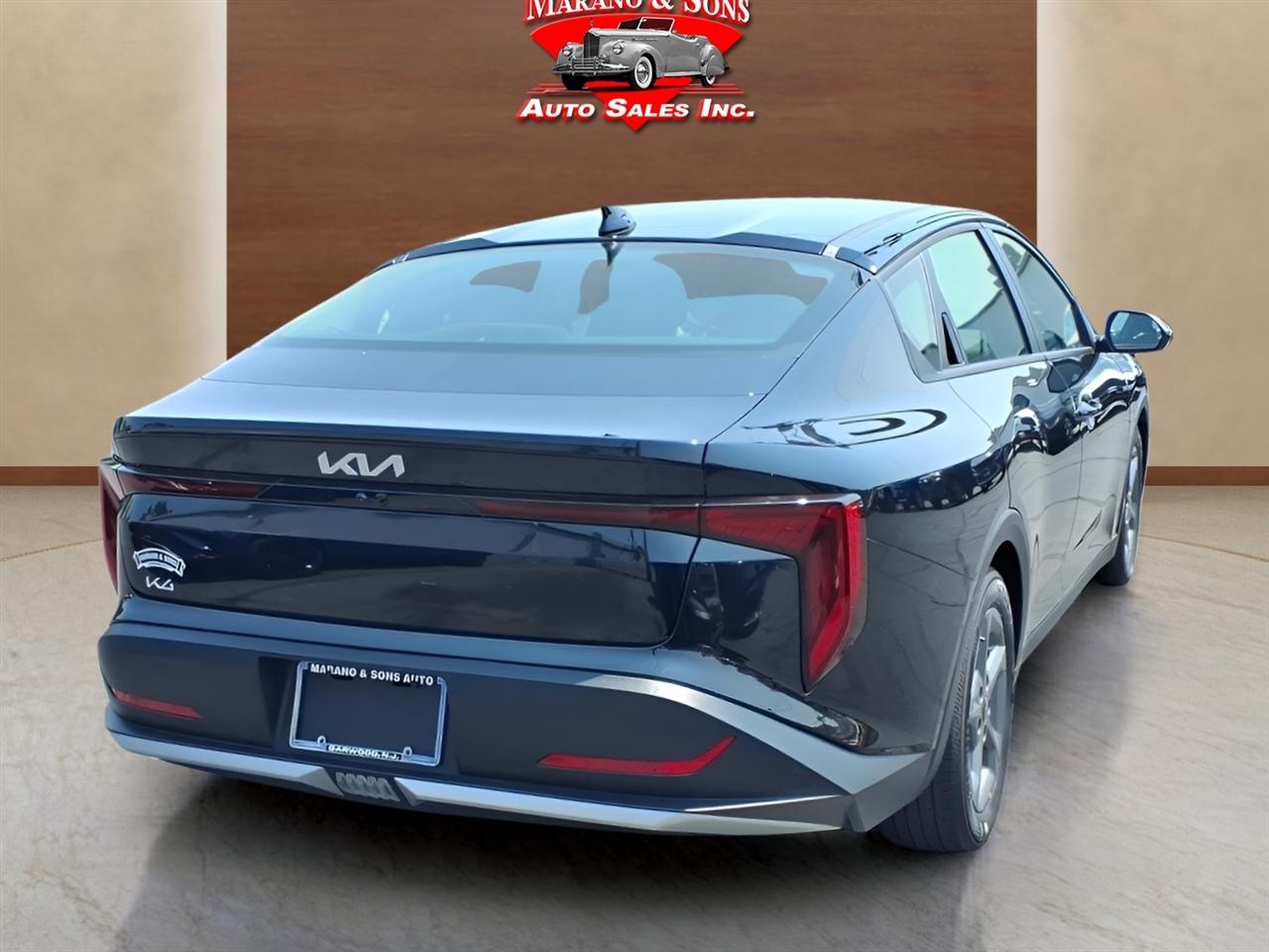 Kia K4 LXS FWD 2025