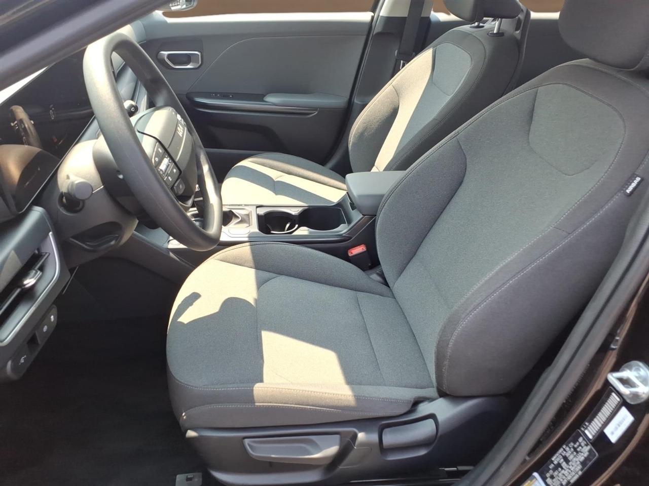 Kia K4 LXS FWD 2025
