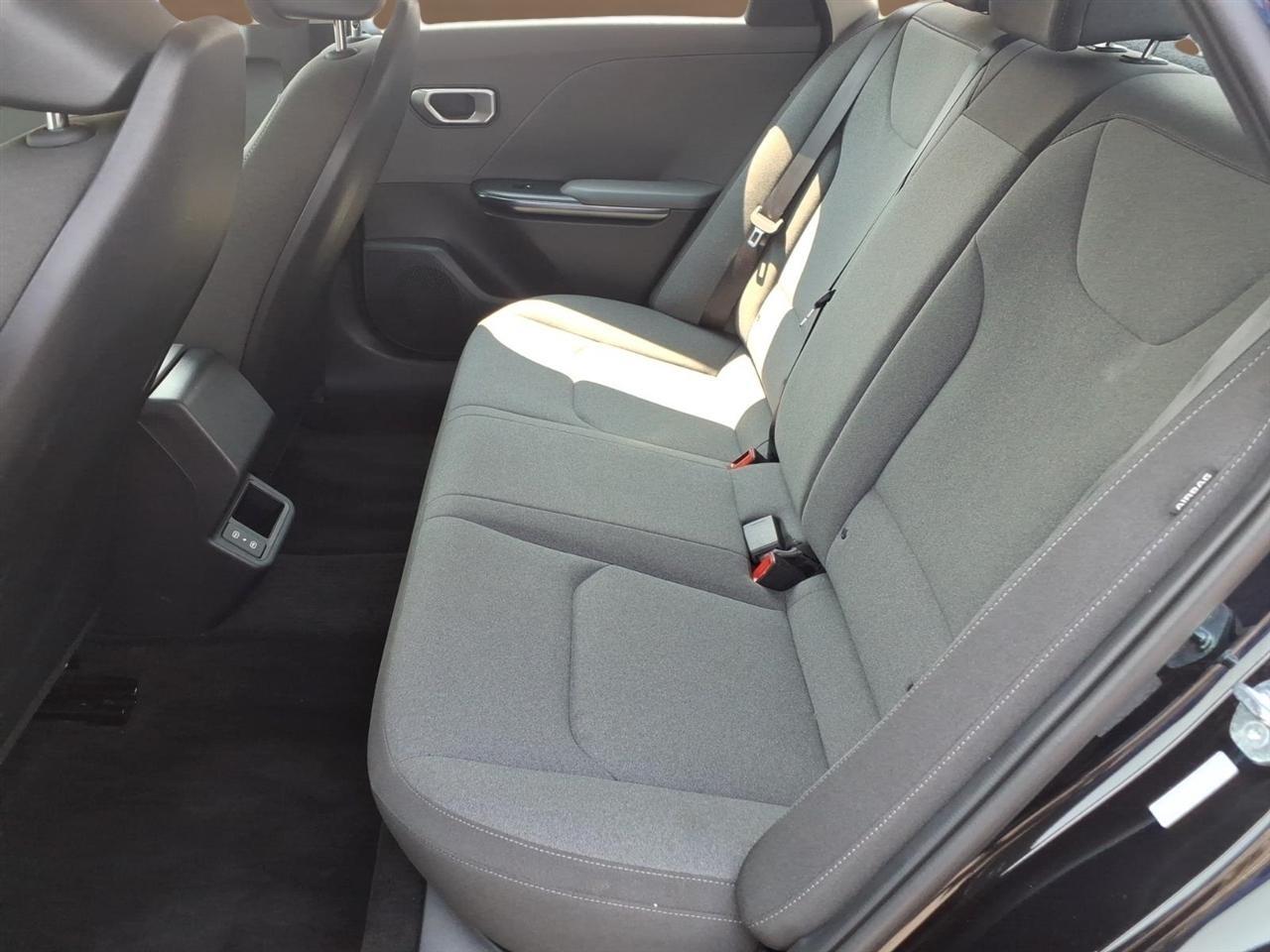 Kia K4 LXS FWD 2025