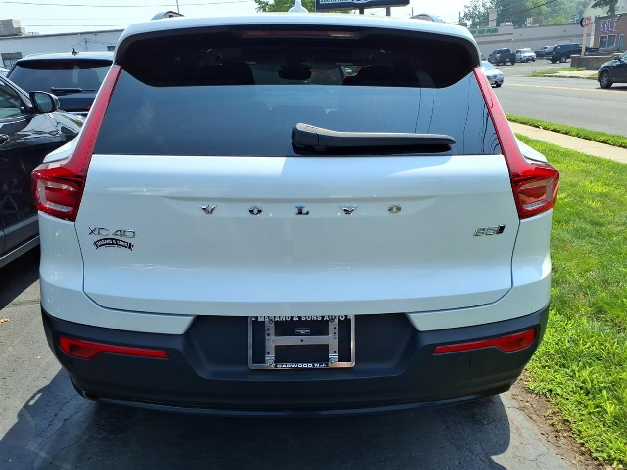 Volvo XC40 B5 AWD Plus 2026