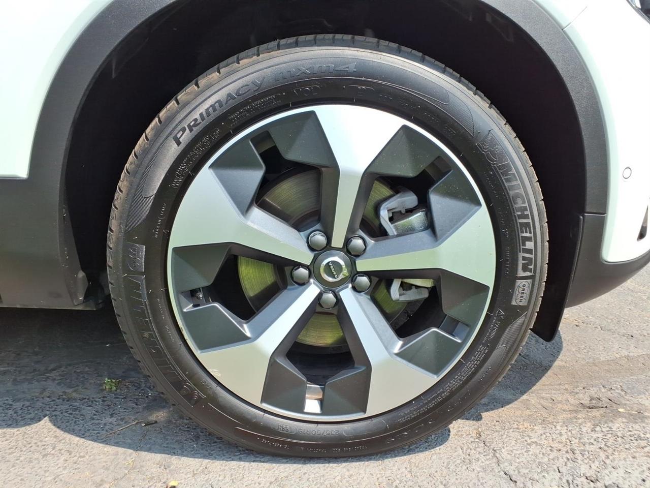 Volvo XC40 B5 AWD Plus 2026