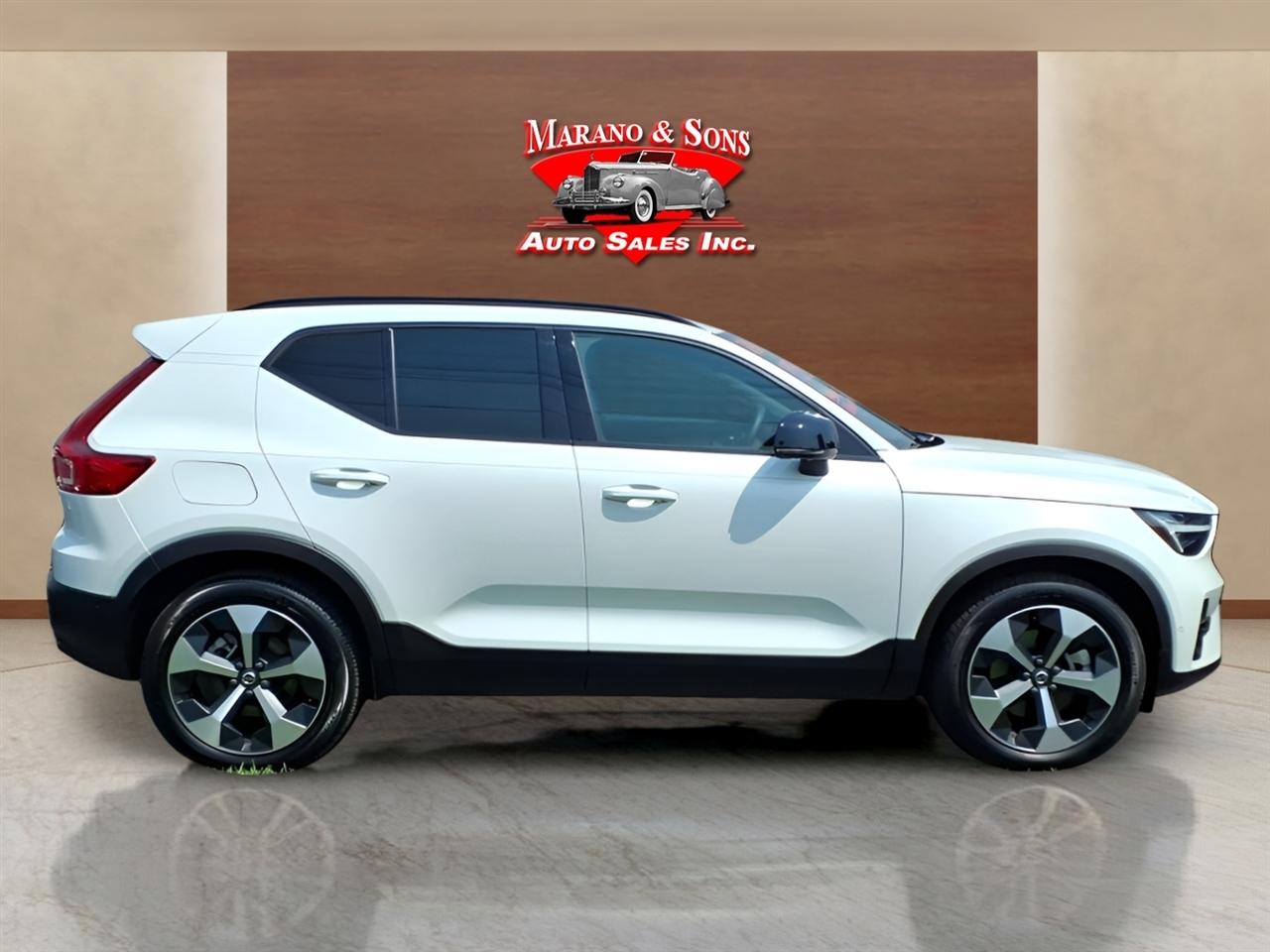 Volvo XC40 B5 AWD Plus 2026