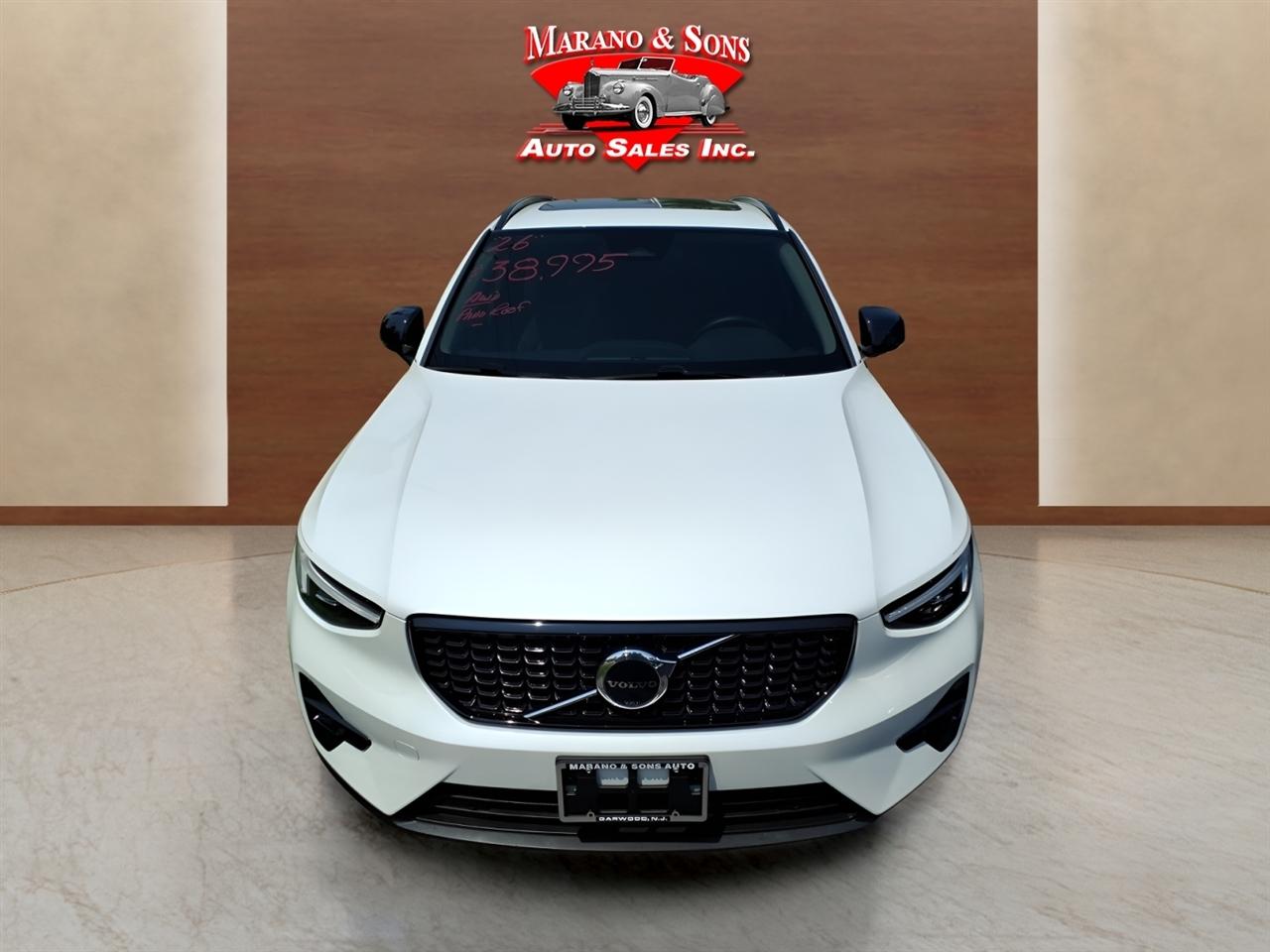 Volvo XC40 B5 AWD Plus 2026