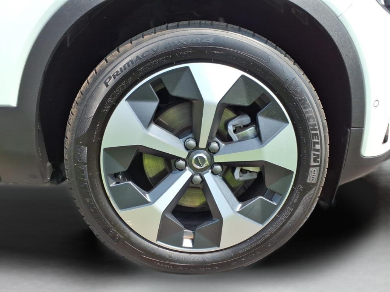 Volvo XC40 B5 AWD Plus 2026