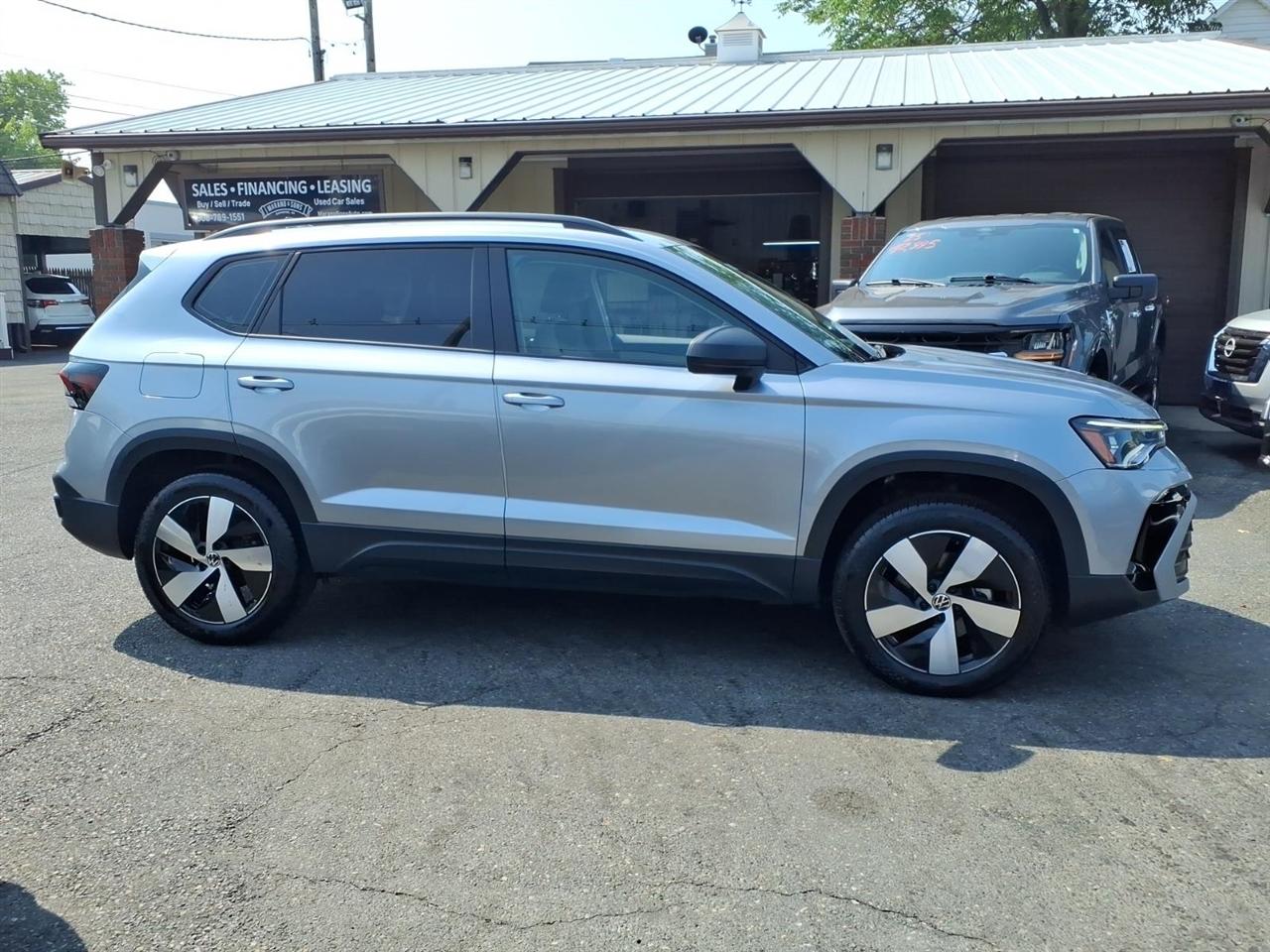 Volkswagen Taos S 4MOTION 2025