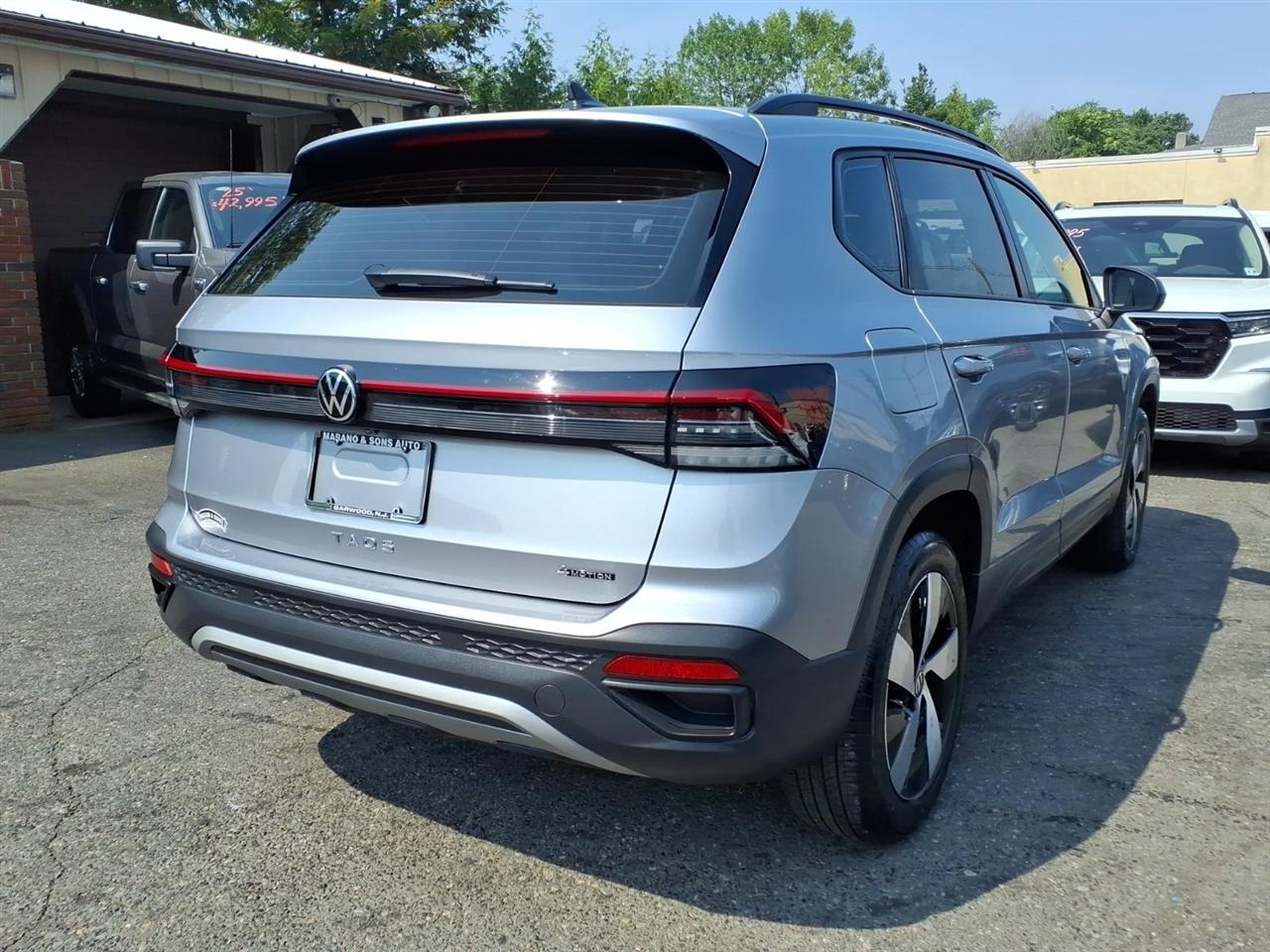 Volkswagen Taos S 4MOTION 2025