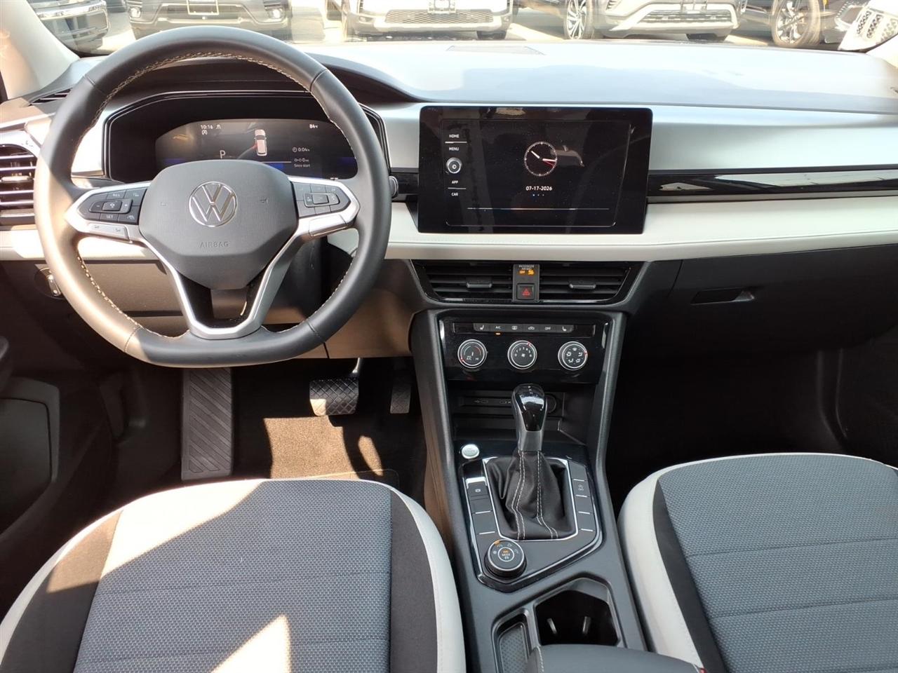 Volkswagen Taos S 4MOTION 2025