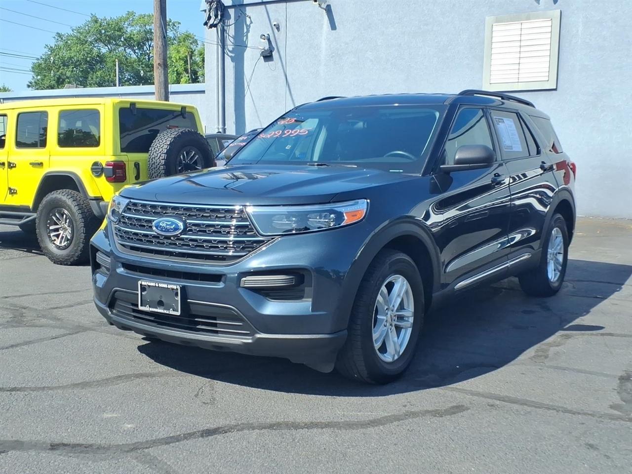 2023 Ford Explorer XLT 4WD