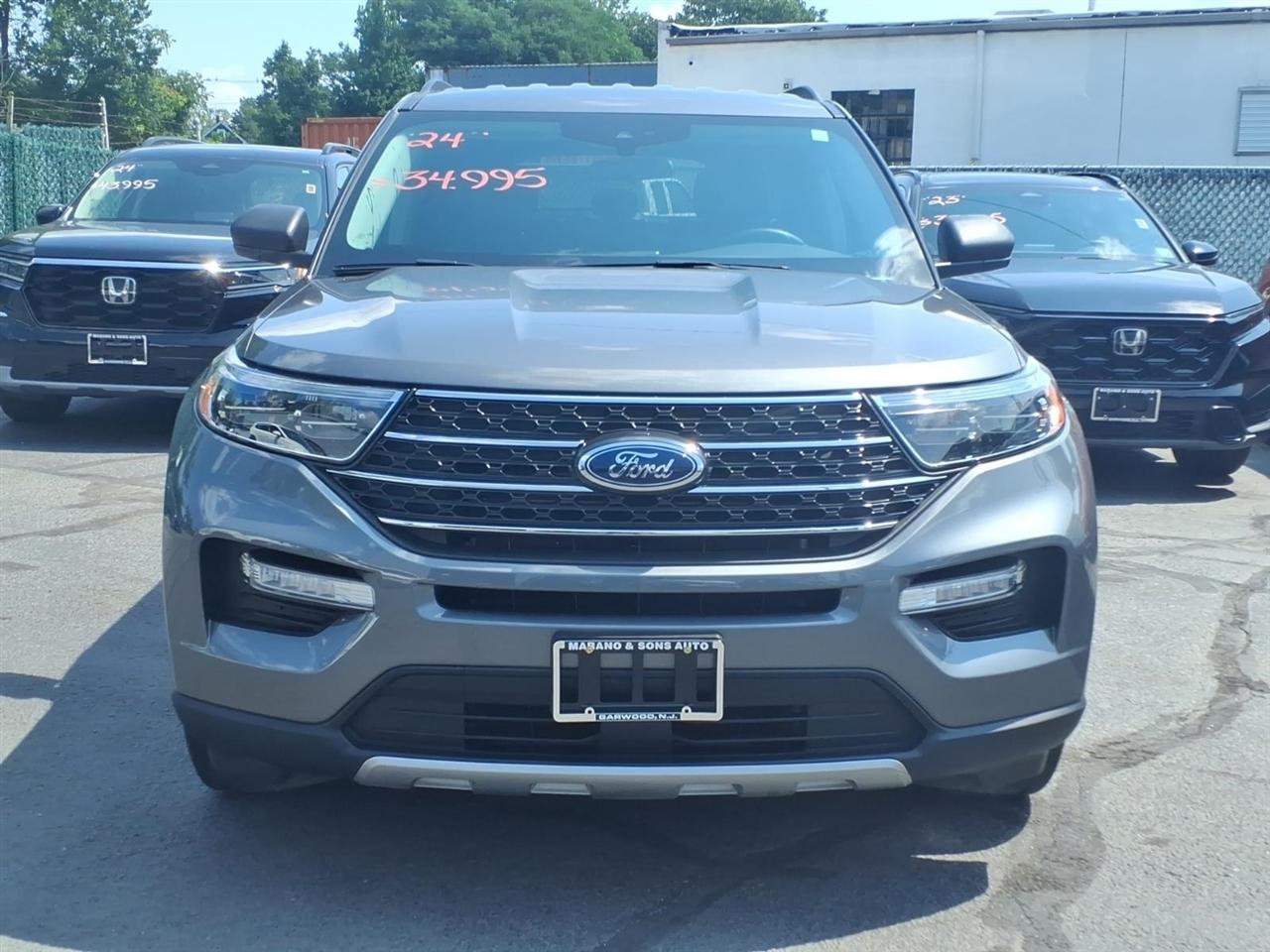 Ford Explorer XLT 4WD 2024