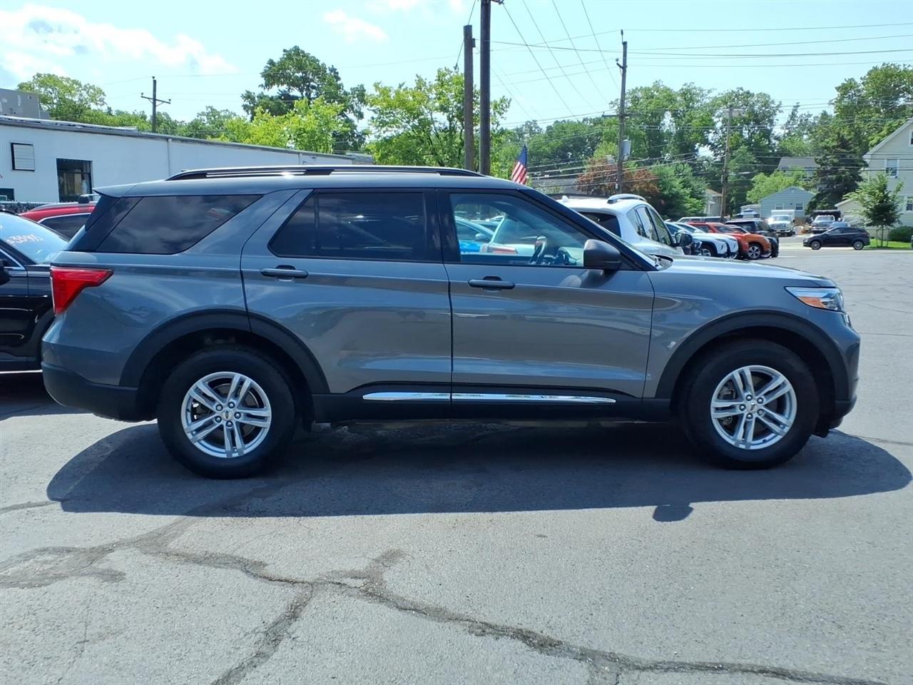 Ford Explorer XLT 4WD 2024