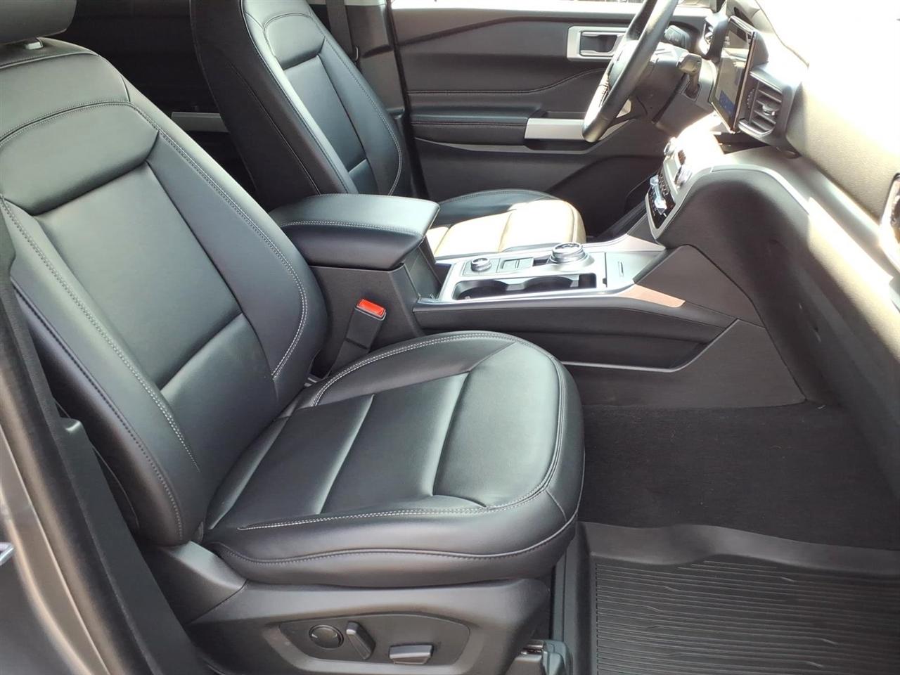 Ford Explorer XLT 4WD 2024