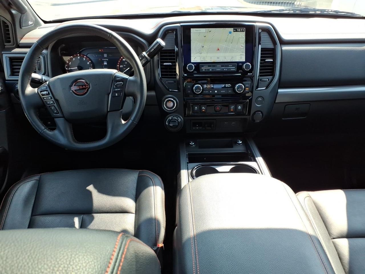 Nissan Titan 4x4 Crew Cab PRO-4X 2023