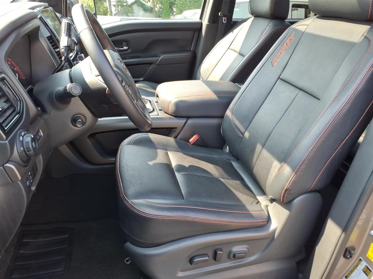 Nissan Titan 4x4 Crew Cab PRO-4X 2023