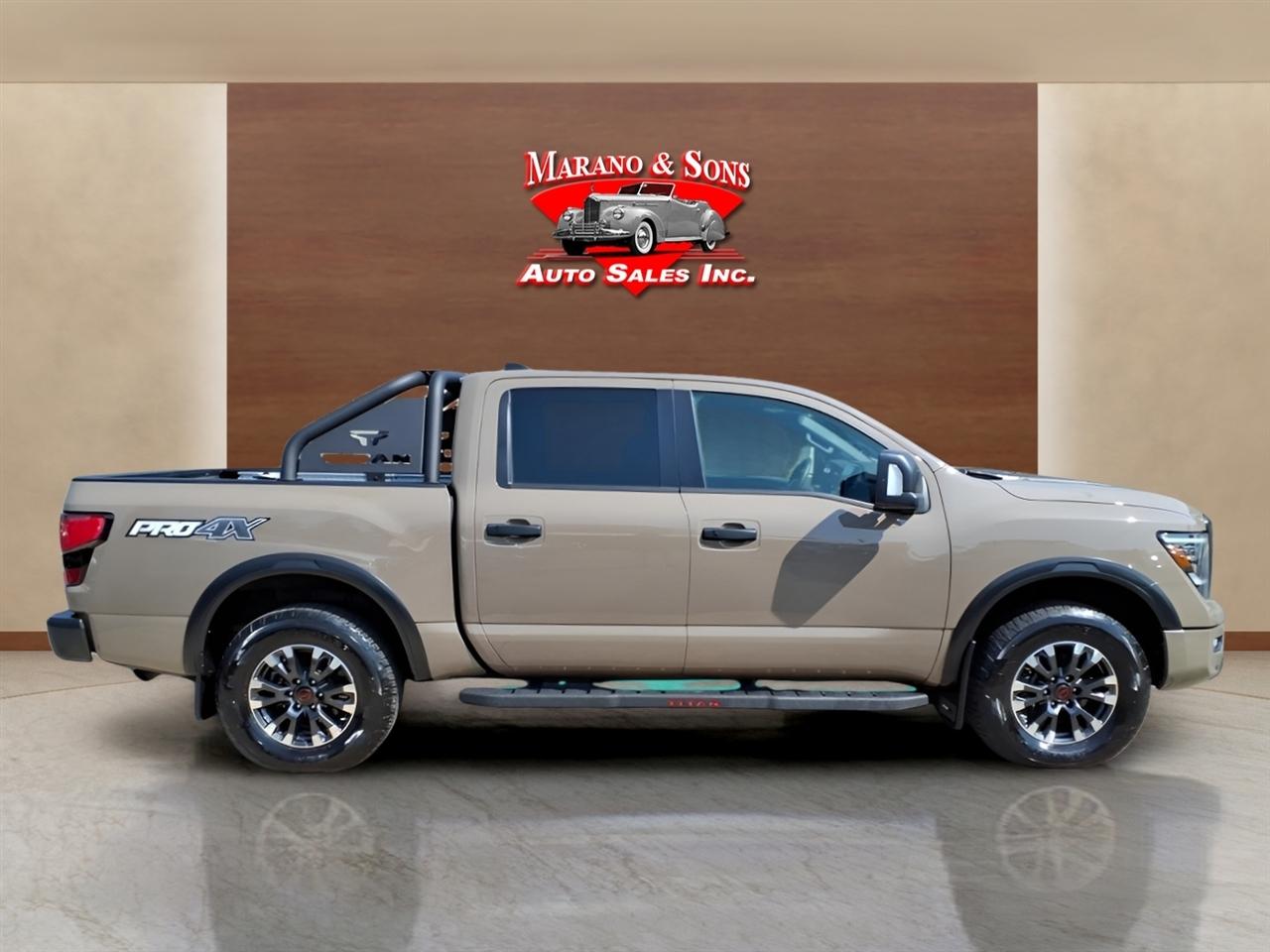 Nissan Titan 4x4 Crew Cab PRO-4X 2023