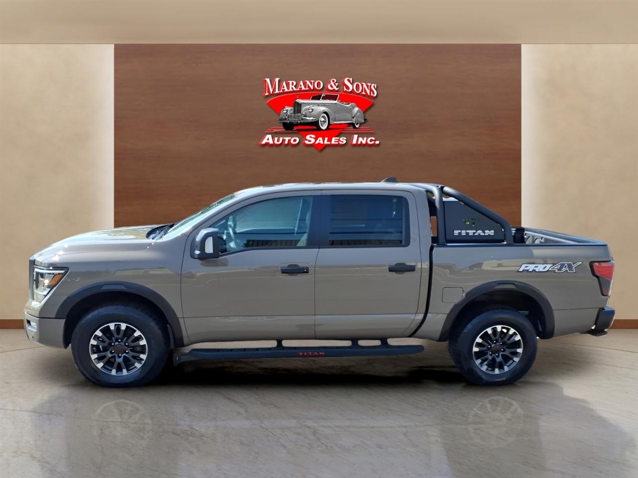 Nissan Titan 4x4 Crew Cab PRO-4X 2023