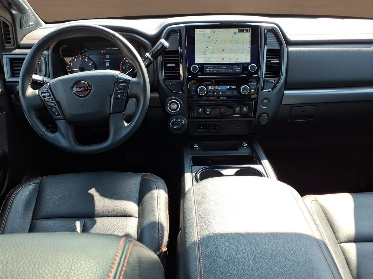 Nissan Titan 4x4 Crew Cab PRO-4X 2023