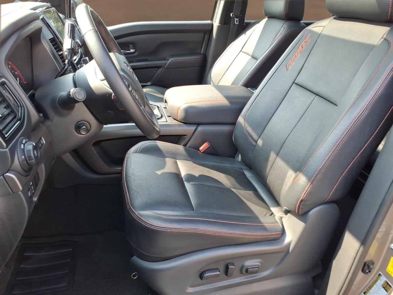 Nissan Titan 4x4 Crew Cab PRO-4X 2023
